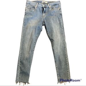 Levi’s Women’s 711 skinny cropped distressed raw hem jeans size 29